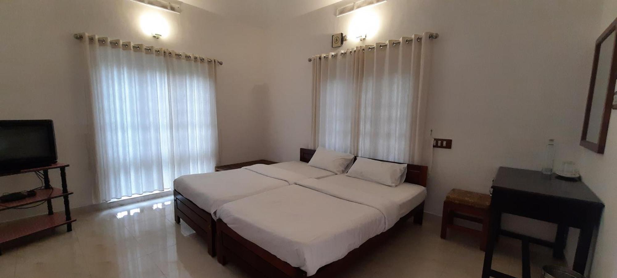 Oriole Homestay Thekkady Extérieur photo